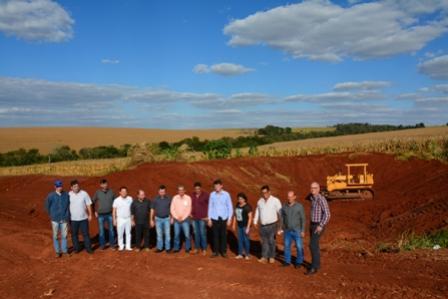 Autoridades acompanham melhorias na rea rural do municpio de Moreira Sales