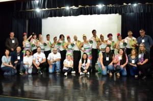 Grupo de Dana P Vermelho de Goioer se apresentou na Superintendncia-Geral da Cultura em Curitiba