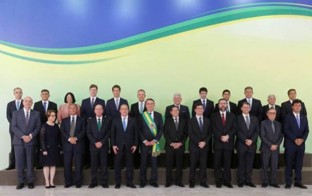 Bolsonaro faz nesta quinta primeira reunio com novos ministros