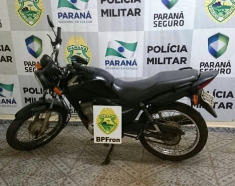 Polcia Militar atravs do BPFron recupera motocicleta furtada em Guara