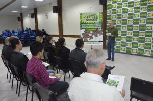 Prefeito Pedro Coelho participa do lanamento da Campanha da ACIG - AQUI TEM