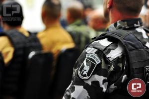 Sargento do 7 BPM e mais 40 policiais militares do Paran recebem meno Honrosa da ALEP