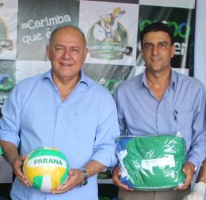 Deputado Schiavinato entrega kits esportivos para Quarto Centenrio