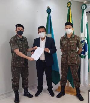 Prefeito Betinho Lima toma posse como Presidente da Junta Militar