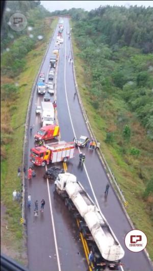 Um grave acidente automobilístico na BR-272 entre Farol e Campo Mourão tira a vida de um morador de Juranda-PR