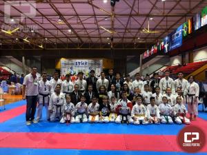 A academia Souza retorna com 24 medalhas do Campeonato Mundial Interclubes