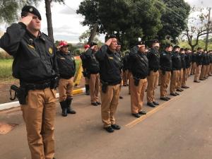 7 BPM realiza desfile Militar para Comemorar os 164 anos da Polcia Militar do Paran