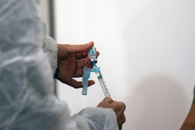 Estado orienta municpios sobre ampliao da validade das vacinas da Fiocruz