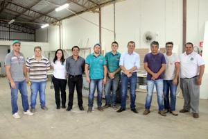 Pedro Coelho visita empresrios no Parque Industrial de Goioer