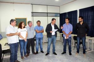 Prefeito Pedro Coelho assina convnio de projeto de informtica no Centro Educacional Santa Clara