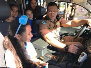Polcia Militar inspira projeto de Feira de Cincias e recebe visita de alunos da Escola Municipal Maria Rodrigues