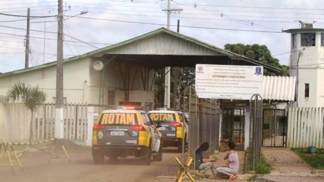 Depen confirma dois mortos e 26 foragidos em penitenciria de Piraquara