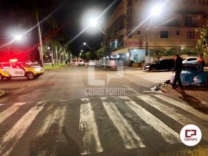 Dois veículos se envolvem em acidente na Avenida Mauro Mori neste domingo, 15