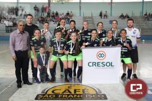 Seleo feminina de So Jorge Do Oeste celebra pentacampeonato regional do futsal nos JAPS