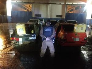 Batalho de Polcia de Fronteira apreende veculos com contrabando em Foz do Iguau