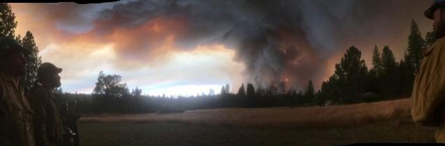 Incndio se espalha na regio do parque Yosemite, nos EUA