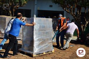 Entidades de Goioer recebem cestas bsicas da Defesa Civil do Paran, mais de 7 toneladas ao total