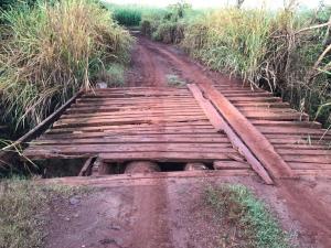Prefeitura de Goioer realiza recuperao da ponte da porteira preta Estrada do Rosseto