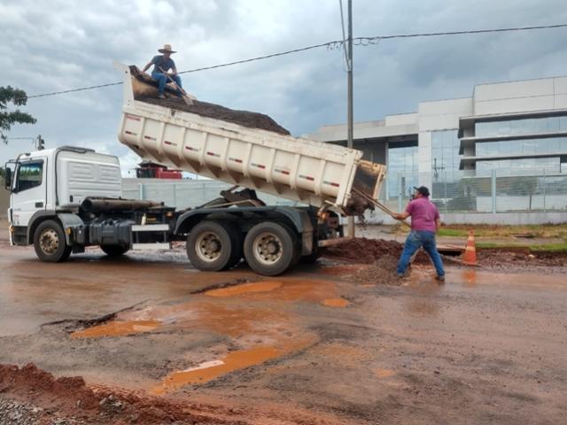 Prefeitura de Goioer cobrou da empresa Sotran reparos emergenciais na avenida Santos Dumont
