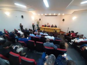 Chefe da Casa Civil do PR se reúne com prefeitos da Comcam e destaca investimentos na região