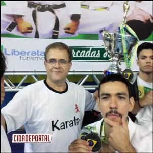 Atletas da Academia guas Claras de Goioer conquistam 13 Medalhas na Copa Brasil de Karat em So Jos dos Campos