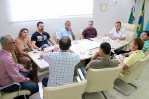 Prefeito Pedro Coelho anuncia apoio  projeto de modernizao da Praa da Igreja Matriz